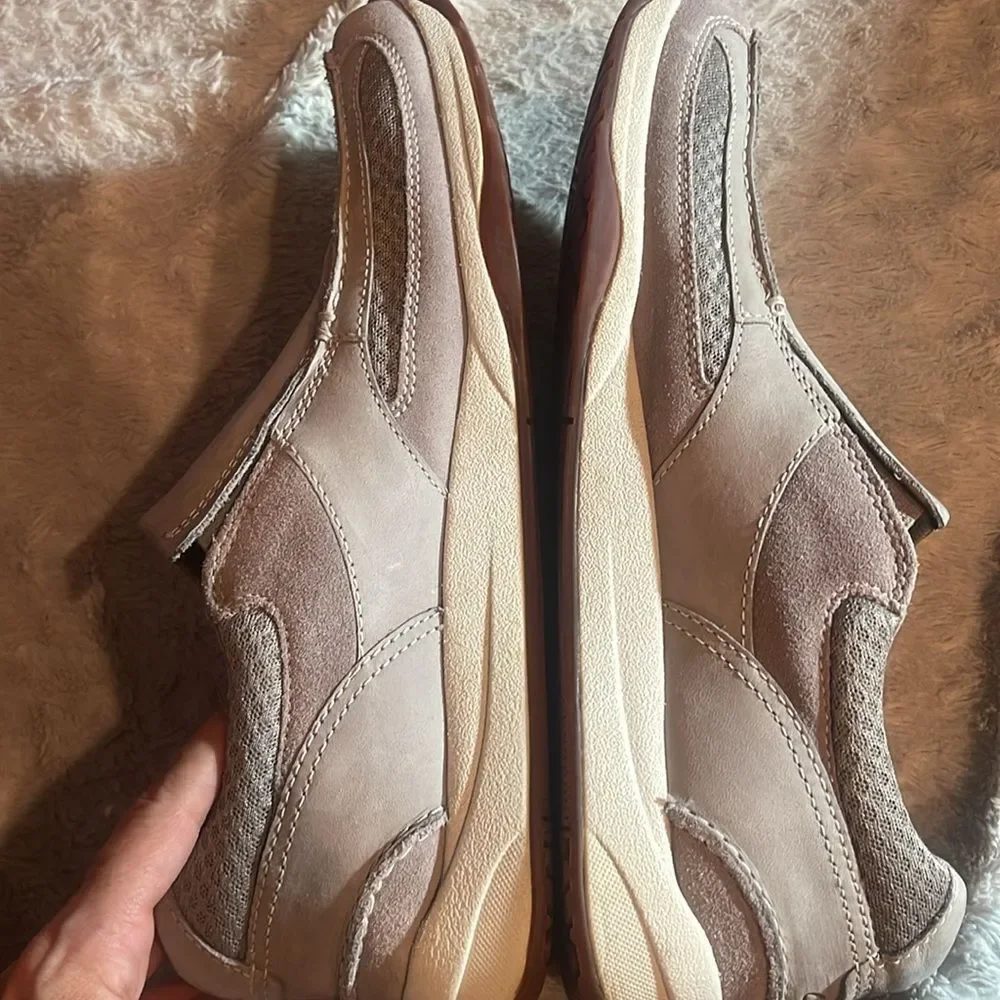 Clarks Men's Beige Slip-On Loafers size 13 M